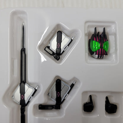 【中古品】 S.H.F 真骨彫製法 仮面ライダーディケイド 042-600925-mh-02-izuh 万代Net店