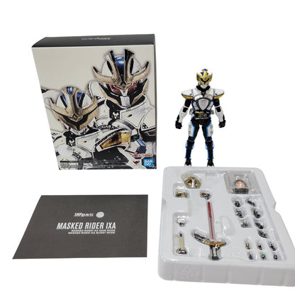 【中古品】 S.H.F 真骨彫製法 仮面ライダーイクサ セーブモード バーストモード 042-600925-mh-04-izuh 万代Net店