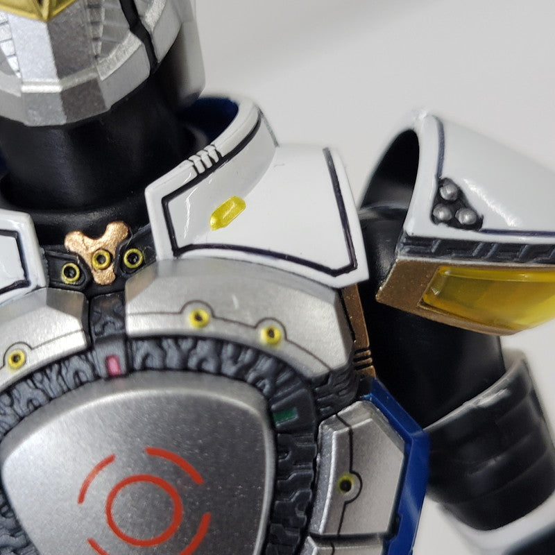 【中古品】 S.H.F 真骨彫製法 仮面ライダーイクサ セーブモード バーストモード 042-600925-mh-04-izuh 万代Net店