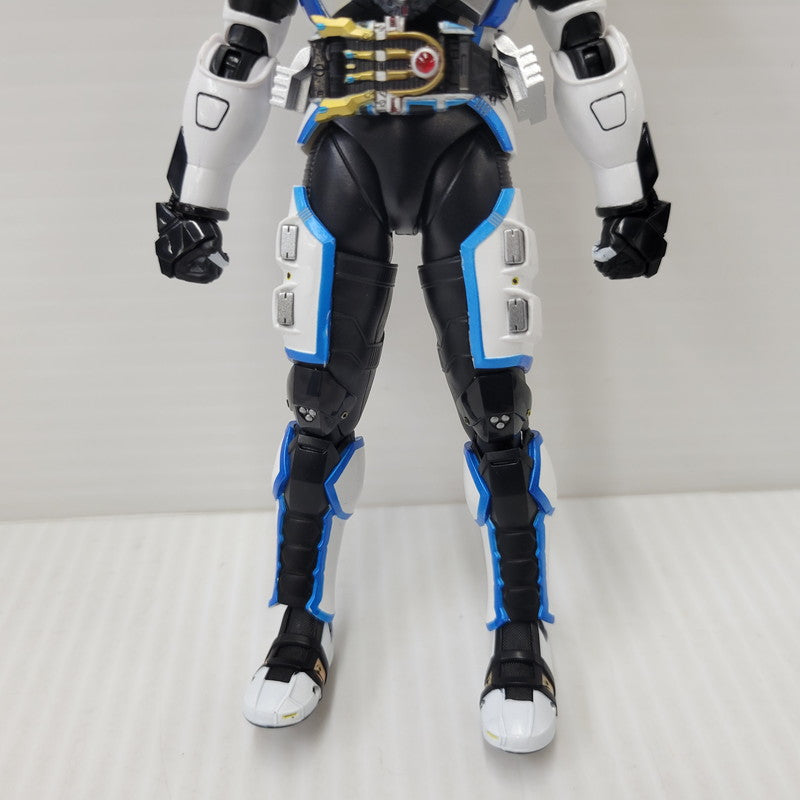 【中古品】 S.H.F 真骨彫製法 仮面ライダーイクサ セーブモード バーストモード 042-600925-mh-04-izuh 万代Net店