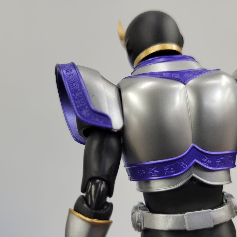 【中古品】 S.H.F 真骨彫製法 仮面ライダークウガ タイタンフォーム 042-260923-KK-03-izuh 万代Net店