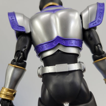 【中古品】 S.H.F 真骨彫製法 仮面ライダークウガ タイタンフォーム 042-260923-KK-03-izuh 万代Net店