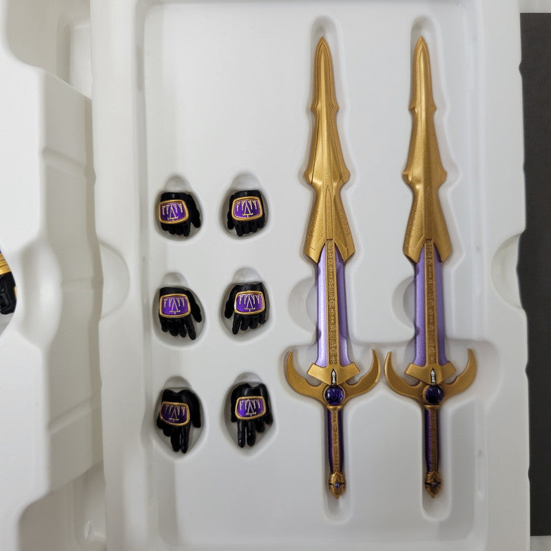 【中古美品】 S.H.F 真骨彫製法 仮面ライダークウガ ライジングタイタン 042-261014-kk-07-izuh 万代Net店