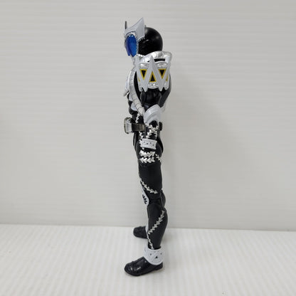 【中古美品】 S.H.F 真骨彫製法 仮面ライダーサガ 042-600925-mh-01-izuh 万代Net店