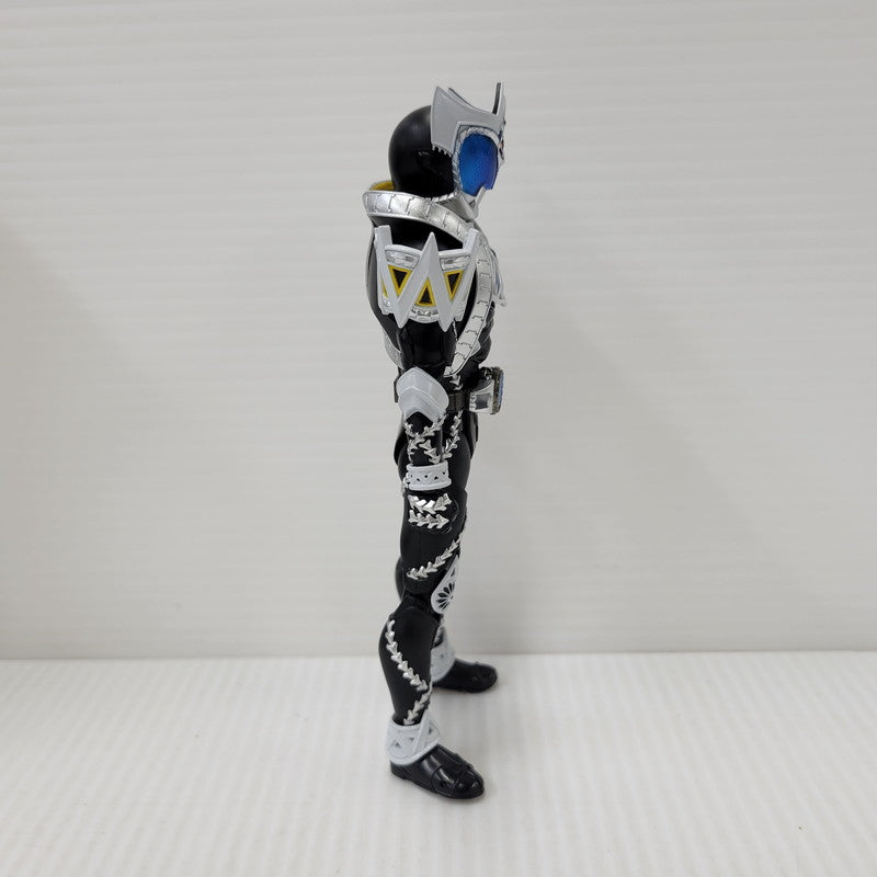 【中古美品】 S.H.F 真骨彫製法 仮面ライダーサガ 042-600925-mh-01-izuh 万代Net店