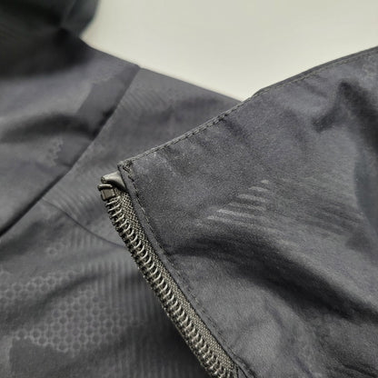 【中古品】【メンズ】 1PIU1UGUALE3 RELAX ウノピゥウノウグァーレトレ リラックス × +PHENIX プラスフェニックス WINDSTOPPER PRODUCTS BY GORE-TEX LABS 144-260822-kh-03-izu サイズ：L カラー：ブラック 万代Net店