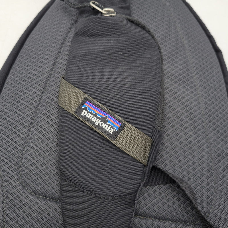 【中古品】【メンズ/レディース】 patagonia パタゴニア ATOM SLING 8L STY48260SP17 アトム スリング 8L バッグ カバン 鞄 188-260903-as-27-izu カラー：ブラック 万代Net店