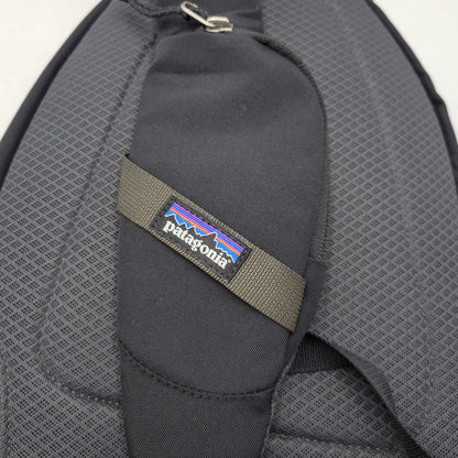 【中古品】【メンズ/レディース】 patagonia パタゴニア ATOM SLING 8L STY48260SP17 アトム スリング 8L バッグ カバン 鞄 188-260903-as-27-izu カラー：ブラック 万代Net店