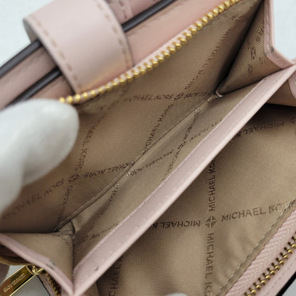 【中古品】【レディース】 Michael Kors マイケルコース GREENWICH 35S6GGRE8I グリニッチ タブ ジップアラウンド ウォレット ミディアム MKシグネチャー 財布 200-260830-as-01-izu カラー：ホワイト×ピンク 万代Net店