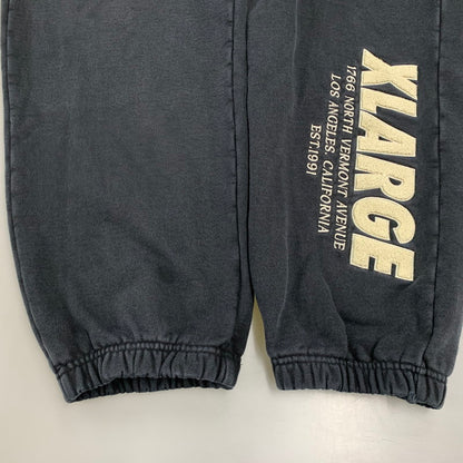 【中古品】【メンズ】 XLARGE エクストララージ 101243031016 CHENILLE LOGO SWEAT PANTS シェニール ロゴ スウェット パンツ ボトムス ズボン 153-260825-cs-08-izu サイズ：XL カラー：ブラック 万代Net店
