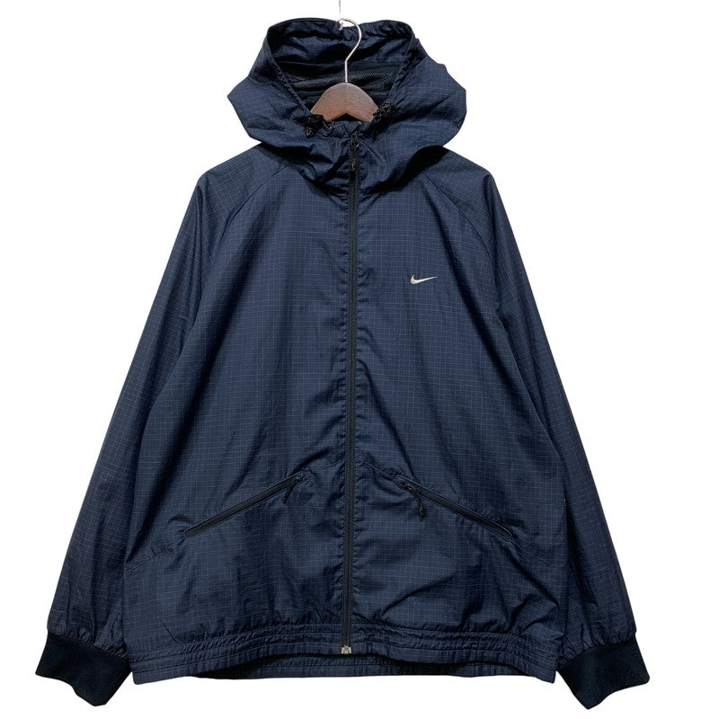 【中古品】【メンズ】 NIKE ナイキ GRAPH CHECK NYLON JACKET グラフ チェック ナイロン ジャケット アウター 148-260827-yn-03-izu サイズ：XL カラー：ネイビー 万代Net店