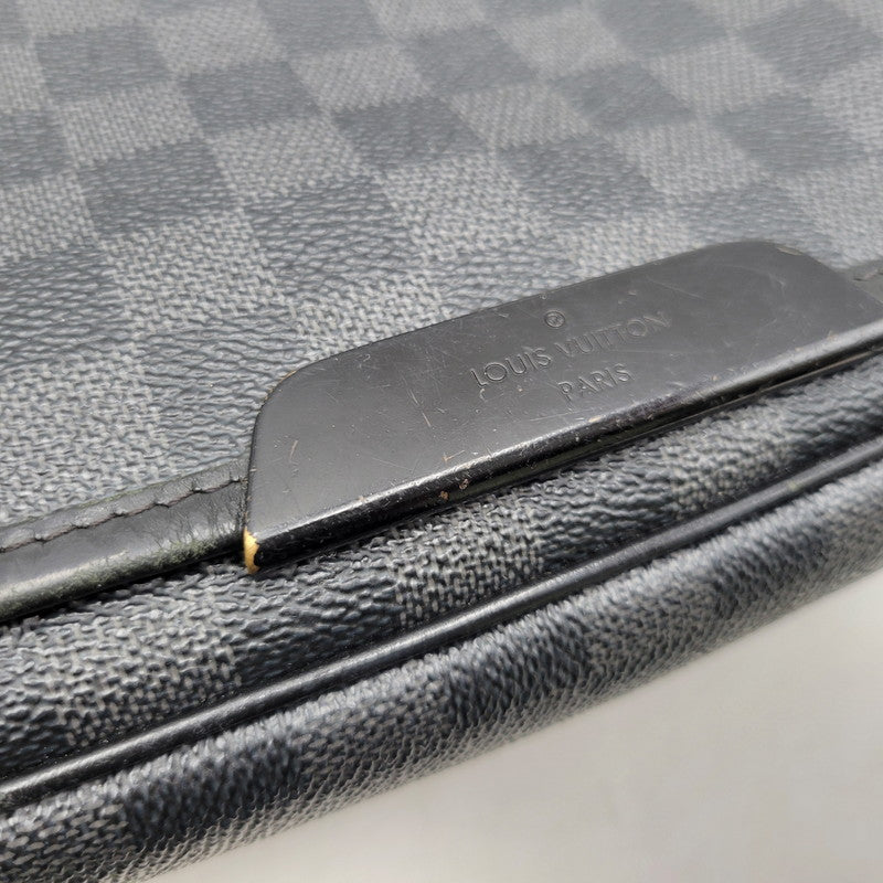 【現状渡し品】【メンズ/レディース】 LOUIS VUITTON ルイ・ヴィトン N58029 ダミエ グラフィット ダニエル MM ショルダーバッグ カバン 鞄 179-260826-ay-04-izu カラー：ブラック 万代Net店