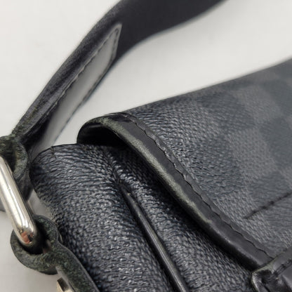 【現状渡し品】【メンズ/レディース】 LOUIS VUITTON ルイ・ヴィトン N58029 ダミエ グラフィット ダニエル MM ショルダーバッグ カバン 鞄 179-260826-ay-04-izu カラー：ブラック 万代Net店