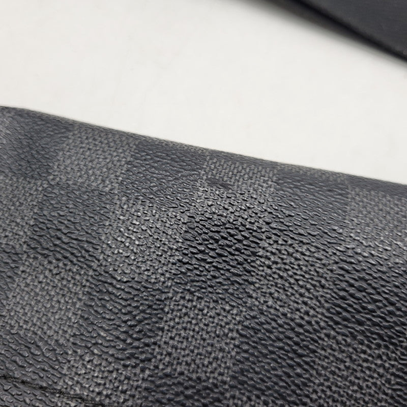 【現状渡し品】【メンズ/レディース】 LOUIS VUITTON ルイ・ヴィトン N58029 ダミエ グラフィット ダニエル MM ショルダーバッグ カバン 鞄 179-260826-ay-04-izu カラー：ブラック 万代Net店