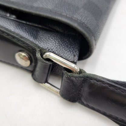 【現状渡し品】【メンズ/レディース】 LOUIS VUITTON ルイ・ヴィトン N58029 ダミエ グラフィット ダニエル MM ショルダーバッグ カバン 鞄 179-260826-ay-04-izu カラー：ブラック 万代Net店