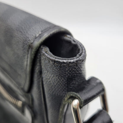 【現状渡し品】【メンズ/レディース】 LOUIS VUITTON ルイ・ヴィトン N58029 ダミエ グラフィット ダニエル MM ショルダーバッグ カバン 鞄 179-260826-ay-04-izu カラー：ブラック 万代Net店