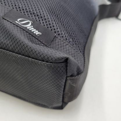【中古美品】【メンズ/レディース】 DIME ダイム GRADIENT MESSENGER BAG グラディエント メッセンジャーバッグ カバン 鞄 188-260903-as-26-izu カラー：ブラック×グレー 万代Net店