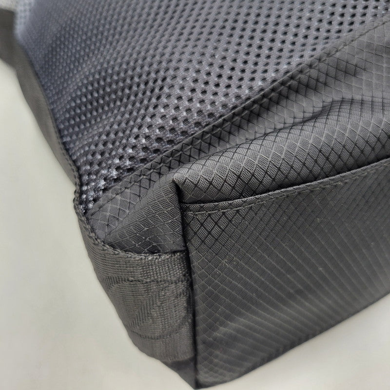 【中古美品】【メンズ/レディース】 DIME ダイム GRADIENT MESSENGER BAG グラディエント メッセンジャーバッグ カバン 鞄 188-260903-as-26-izu カラー：ブラック×グレー 万代Net店