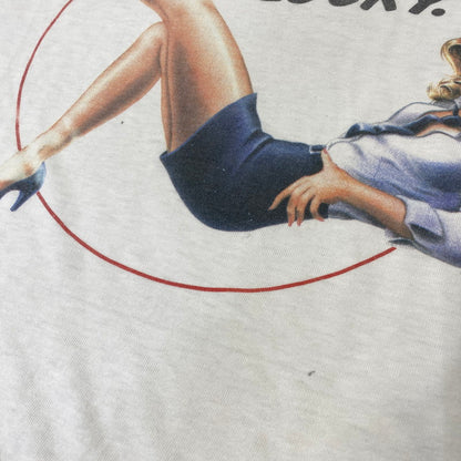【現状渡し品】【メンズ】 HOTO VESTE LUCKY STRIKE GET LUCKY. PIN-UP GIRL SS TEE ラッキーストライク ピンナップ ガール ショートスリーブ Tシャツ トップス 146-260902-kh-08-izu カラー：ホワイト 万代Net店