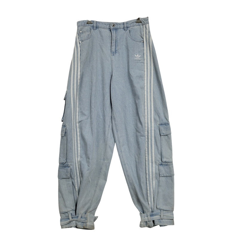 【中古品】【レディース】 adidas アディダス ADILENIUM DENIM CARGO PANTS IV9344 アディレニウム デニムカーゴパンツ 168-260829-as-14-izu サイズ：29 カラー：ライトインディゴ 万代Net店