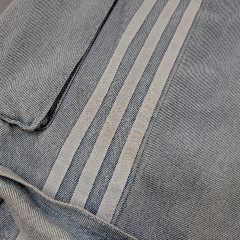 【中古品】【レディース】 adidas アディダス ADILENIUM DENIM CARGO PANTS IV9344 アディレニウム デニムカーゴパンツ 168-260829-as-14-izu サイズ：29 カラー：ライトインディゴ 万代Net店