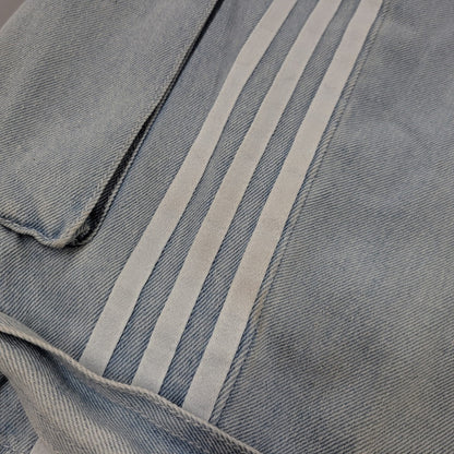 【中古品】【レディース】 adidas アディダス ADILENIUM DENIM CARGO PANTS IV9344 アディレニウム デニムカーゴパンツ 168-260829-as-14-izu サイズ：29 カラー：ライトインディゴ 万代Net店