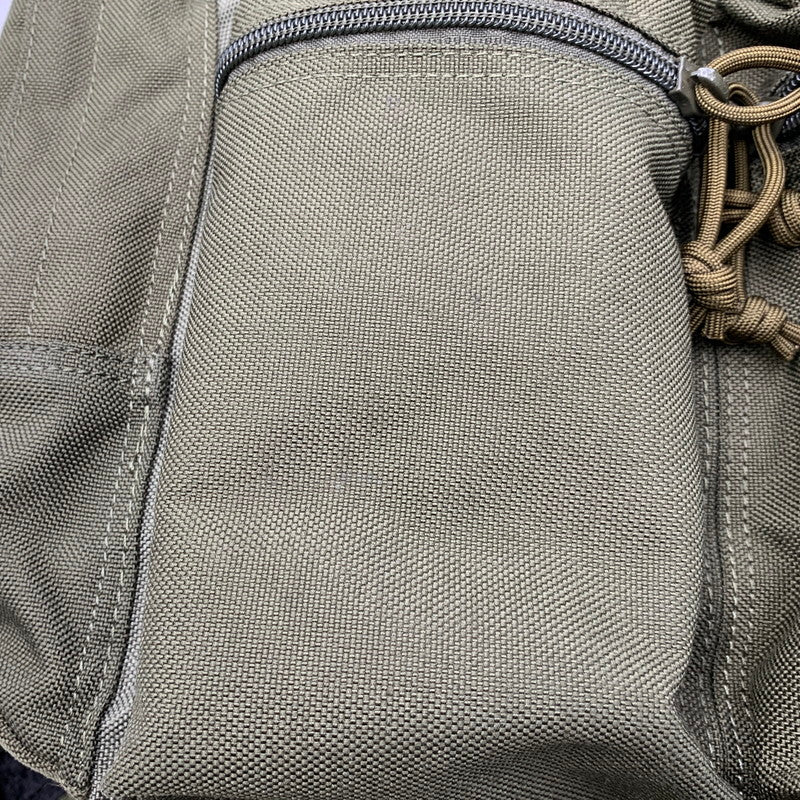 【中古品】【メンズ/レディース】 LIBERAIDERS リベレイダース TRAVELIN' SOLDIER BACKPACK II トラベリン ソルジャー バックパック カバン 鞄 188-260827-cs-06-izu カラー：オリーブ 万代Net店