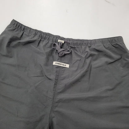 【中古美品】【メンズ】 FEAR OF GOD ESSENTIALS フィアオブゴッド エッセンシャルズ VOLLEY SHORTS ボレーショーツ ショートパンツ 153-260829-as-11-izu サイズ：XXL カラー：ブラック 万代Net店