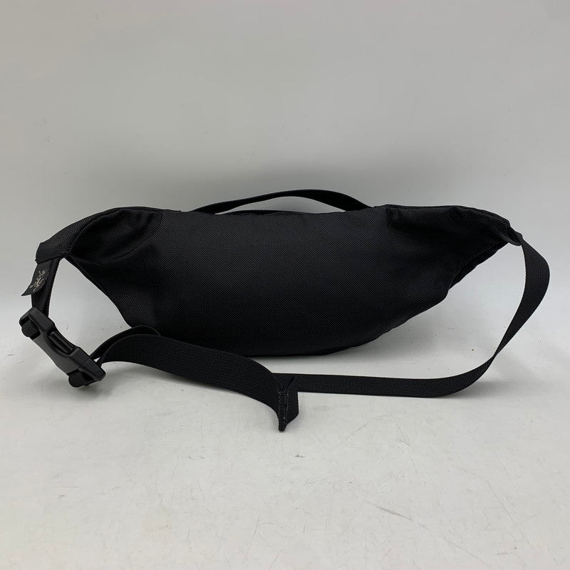 【中古品】【メンズ/レディース】 ARCTERYX×BEAMS アークテリクス ビームス 22847-108047 URBAN FANNY アーバン ファニー カバン 鞄 188-260910-cs-15-izu カラー：ブラック 万代Net店