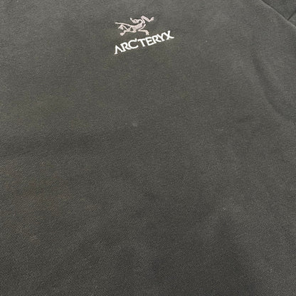 【中古品】【メンズ】 ARC'TERYX アークテリクス X000009787 EMBLEM FLEECE CREW エンブレエム フリース クルー トップス 長袖 144-260831-cs-05-izu サイズ：XL カラー：ブラック 万代Net店