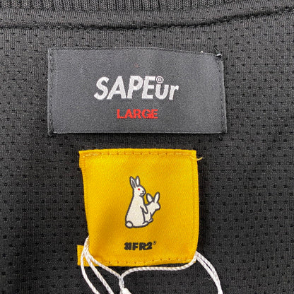 【中古品】【メンズ】 SAPEUR x FR2 サプール エフアールツー FRJ108 STADIUM JACKET スタジアム ジャケット アウター 142-260831-cs-04-izu サイズ：L カラー：ブラック×レッド 万代Net店