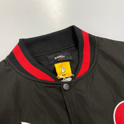 【中古品】【メンズ】 SAPEUR x FR2 サプール エフアールツー FRJ108 STADIUM JACKET スタジアム ジャケット アウター 142-260831-cs-04-izu サイズ：L カラー：ブラック×レッド 万代Net店