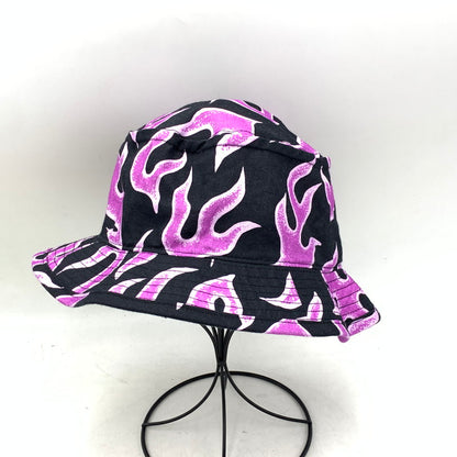 【中古品】【メンズ/レディース】 CHALLENGER チャレンジャー 25SS FIRE HAT ファイアー ハット 帽子 185-260901-ya-17-izu サイズ：L カラー：パープル×ブラック 万代Net店