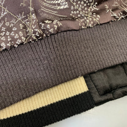 【現状渡し品】【メンズ】 花旅楽団 ハナタビガクダン 鯉×桜 SOUVENIR JACKET スーベニア ジャケット アウター 145-260905-cs-07-izu サイズ：S カラー：ブラック/ブラウン系 万代Net店