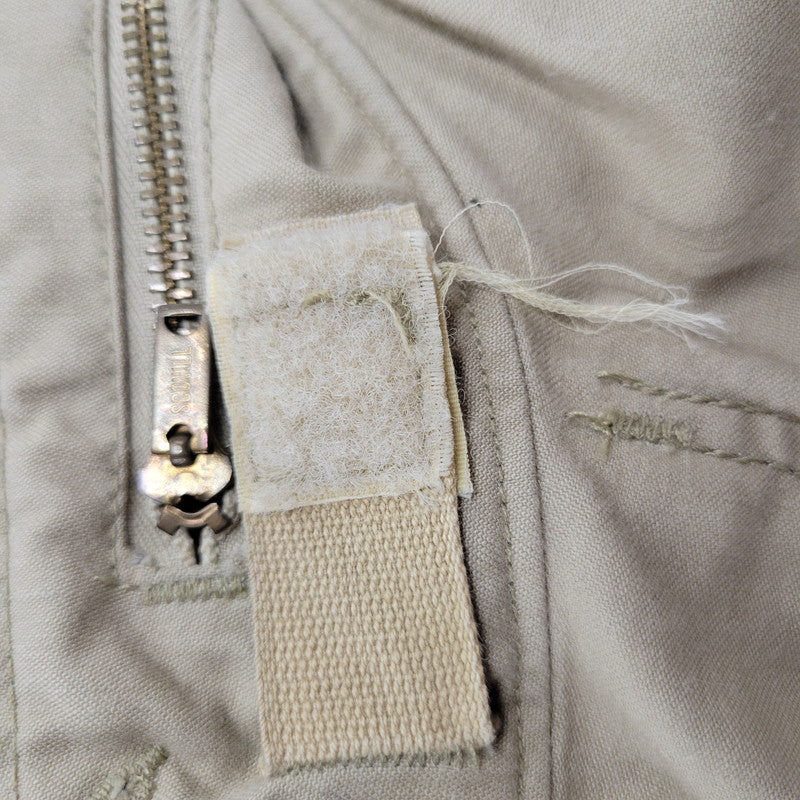 【現状渡し品】【メンズ】 ALPHA INDUSTRIES アルファインダストリーズ 8415-01-099-7827 旧タグ USA製 FIELD JACKET フィールド ジャケット アウター 146-260908-yn-07-izu サイズ：X-SMALL-REGULAR カラー：ベージュ 万代Net店
