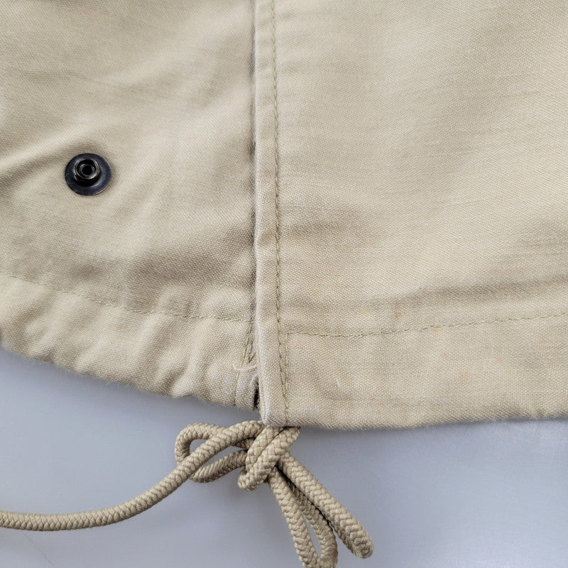 【現状渡し品】【メンズ】 ALPHA INDUSTRIES アルファインダストリーズ 8415-01-099-7827 旧タグ USA製 FIELD JACKET フィールド ジャケット アウター 146-260908-yn-07-izu サイズ：X-SMALL-REGULAR カラー：ベージュ 万代Net店