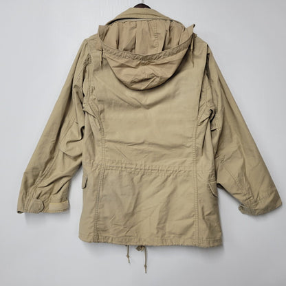 【現状渡し品】【メンズ】 ALPHA INDUSTRIES アルファインダストリーズ 8415-01-099-7827 旧タグ USA製 FIELD JACKET フィールド ジャケット アウター 146-260908-yn-07-izu サイズ：X-SMALL-REGULAR カラー：ベージュ 万代Net店