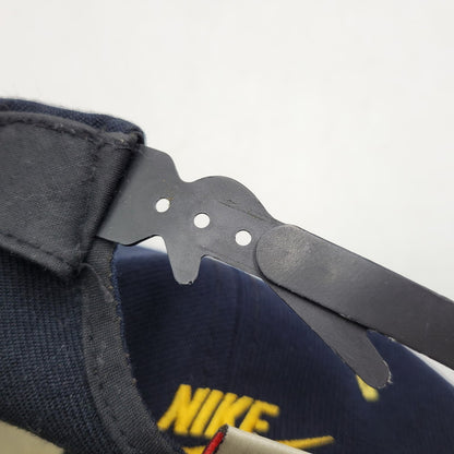 【中古品】【メンズ/レディース】 NIKE ナイキ LOGO CAP ロゴキャップ 帽子 185-260909-as-10-izu サイズ：F カラー：ネイビー×イエロー 万代Net店