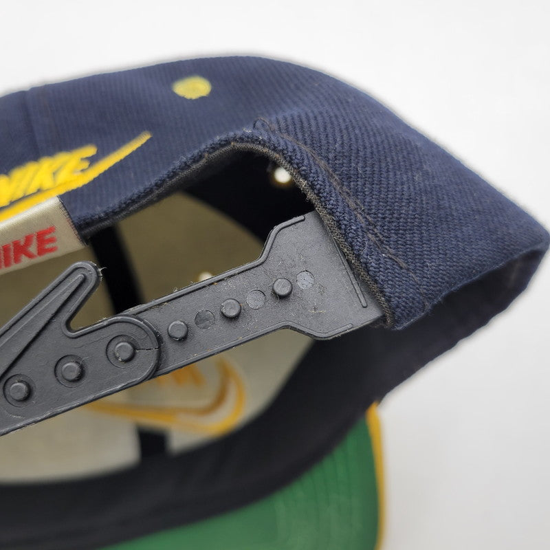 【中古品】【メンズ/レディース】 NIKE ナイキ LOGO CAP ロゴキャップ 帽子 185-260909-as-10-izu サイズ：F カラー：ネイビー×イエロー 万代Net店