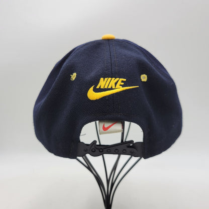 【中古品】【メンズ/レディース】 NIKE ナイキ LOGO CAP ロゴキャップ 帽子 185-260909-as-10-izu サイズ：F カラー：ネイビー×イエロー 万代Net店