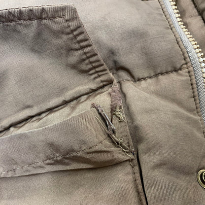 【現状渡し品】【メンズ】 WOOLRICH ウールリッチ DOWN VEST ダウン ベスト アウター 146-260907-kh-08-izu カラー：ブラウン 万代Net店