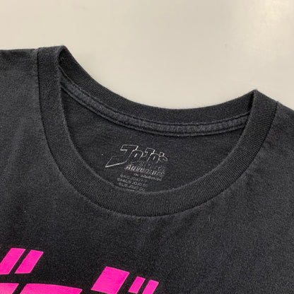 【中古品】【メンズ】 JOJO'S BIZARRE ADVENTURE ジョジョの奇妙な冒険 スターダストクルセイダーズ TEE Tシャツ トップス 半袖 146-260918-ya-08-izu サイズ：XL カラー：ブラック 万代Net店