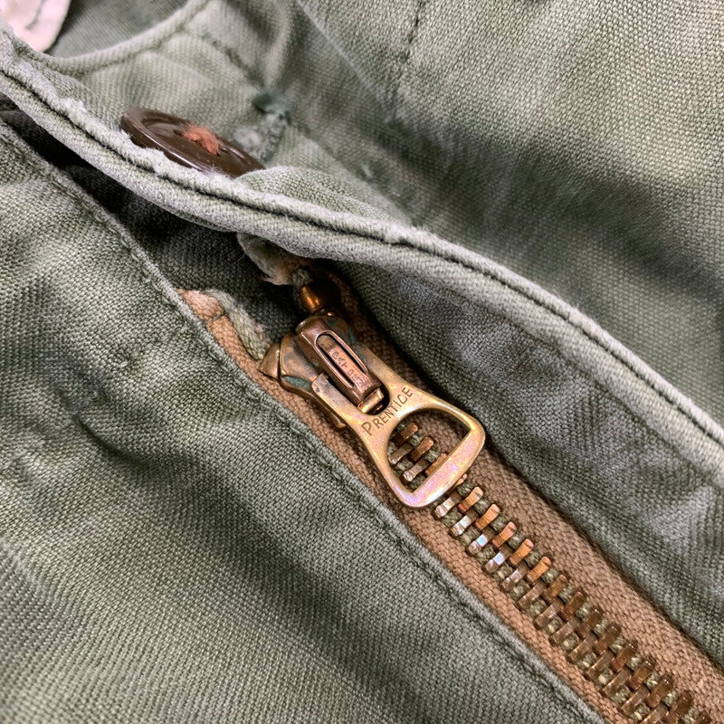【現状渡し品】【メンズ】 U.S.ARMY ユーエス アーミー PRENTICE ZIP プレンティス ジップ M-51 FIELD TROSERS フィールド トラウザーズ パンツ ボトムス ズボン 157-260909-cs-03-izu サイズ：REGULAR-MEDIUM カラー：カーキ 万代Net店