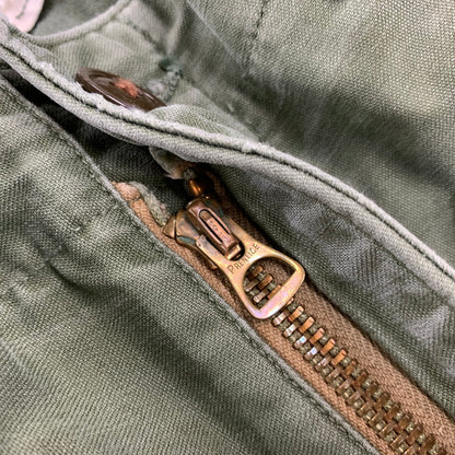【現状渡し品】【メンズ】 U.S.ARMY ユーエス アーミー PRENTICE ZIP プレンティス ジップ M-51 FIELD TROSERS フィールド トラウザーズ パンツ ボトムス ズボン 157-260909-cs-03-izu サイズ：REGULAR-MEDIUM カラー：カーキ 万代Net店