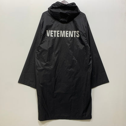 【中古品】【メンズ】 VETEMENTS ヴェトモン 17SS RAIN COAT レイン コート アウター 141-260909-cs-09-izu サイズ：不明 カラー：ブラック 万代Net店