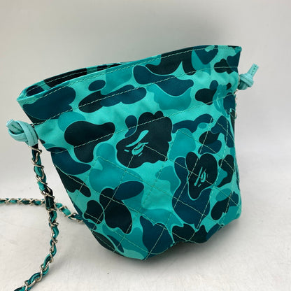 【中古美品】【レディース】 A BATHING APE アベイシングエイプ×SAINT MICHAEL セントマイケル SM-YS8-0000-C35 001SGK231901C CHAIN SNAP BAG チェーン スナップ バッグ カバン 鞄 188-260910-cs-05-izu カラー：グリーン系 万代Net店