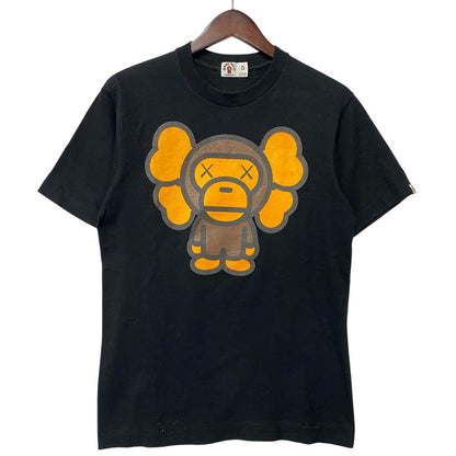 【中古品】【メンズ】 A BATHING APE アベイシングエイプ × KAWS カウズ BABY MILO S/S TEE ベイビー マイロ 半袖 Tシャツ 142-260919-as-06-izu サイズ：S カラー：ブラック 万代Net店