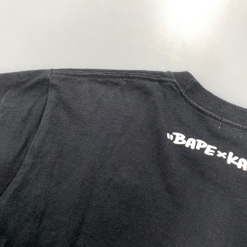 【中古品】【メンズ】 A BATHING APE アベイシングエイプ × KAWS カウズ BABY MILO S/S TEE ベイビー マイロ 半袖 Tシャツ 142-260919-as-06-izu サイズ：S カラー：ブラック 万代Net店