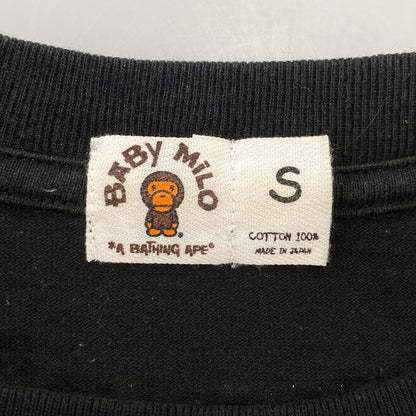【中古品】【メンズ】 A BATHING APE アベイシングエイプ × KAWS カウズ BABY MILO S/S TEE ベイビー マイロ 半袖 Tシャツ 142-260919-as-06-izu サイズ：S カラー：ブラック 万代Net店