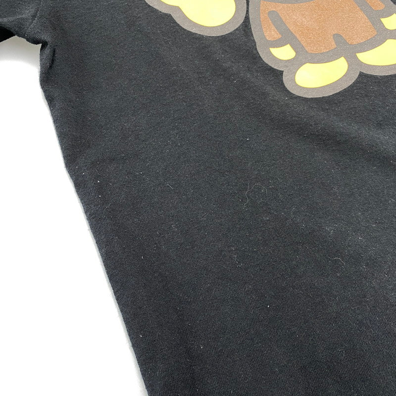 【中古品】【メンズ】 A BATHING APE アベイシングエイプ × KAWS カウズ BABY MILO S/S TEE ベイビー マイロ 半袖 Tシャツ 142-260919-as-06-izu サイズ：S カラー：ブラック 万代Net店